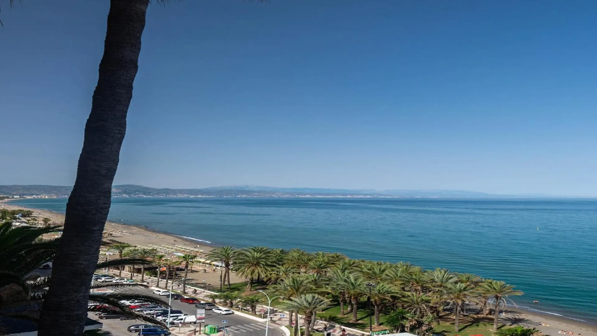 Apartment In Torremolinos Near Beach